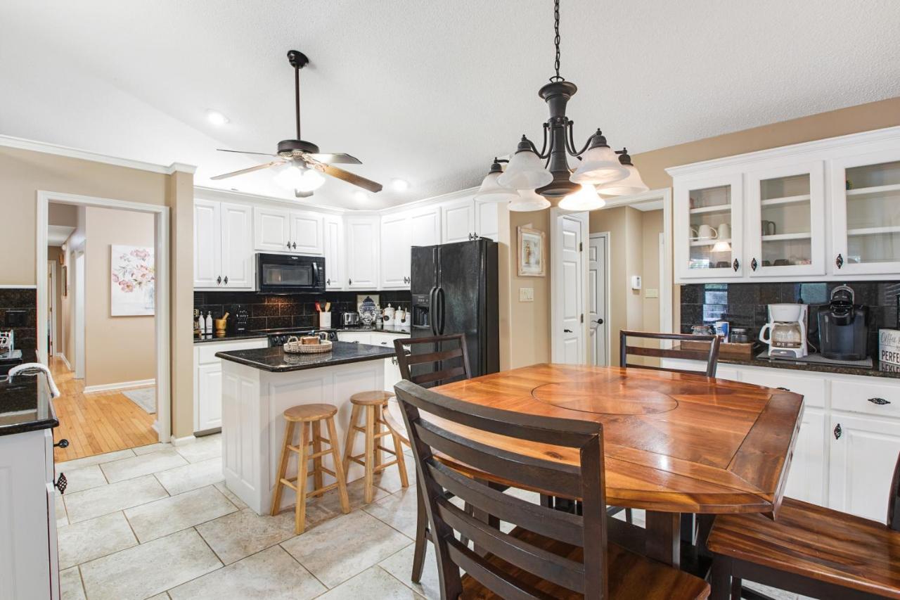 The Silverwood Lake Hamilton Экстерьер фото